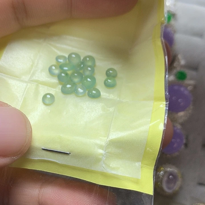 定制翡翠未镶嵌戒指