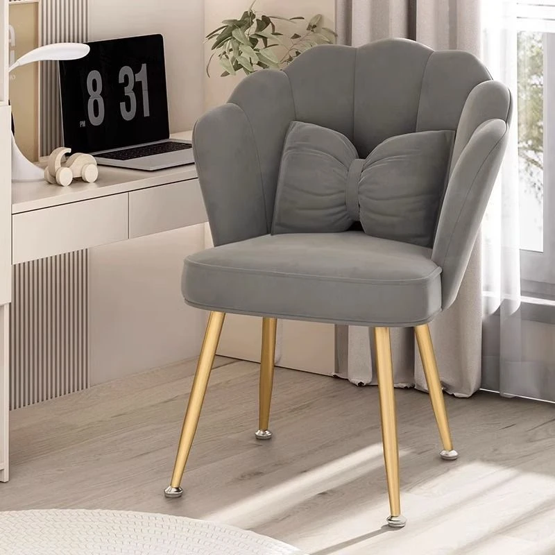 化妆椅子轻奢女生卧室简约现代梳妆台凳子靠背ins美甲花瓣椅