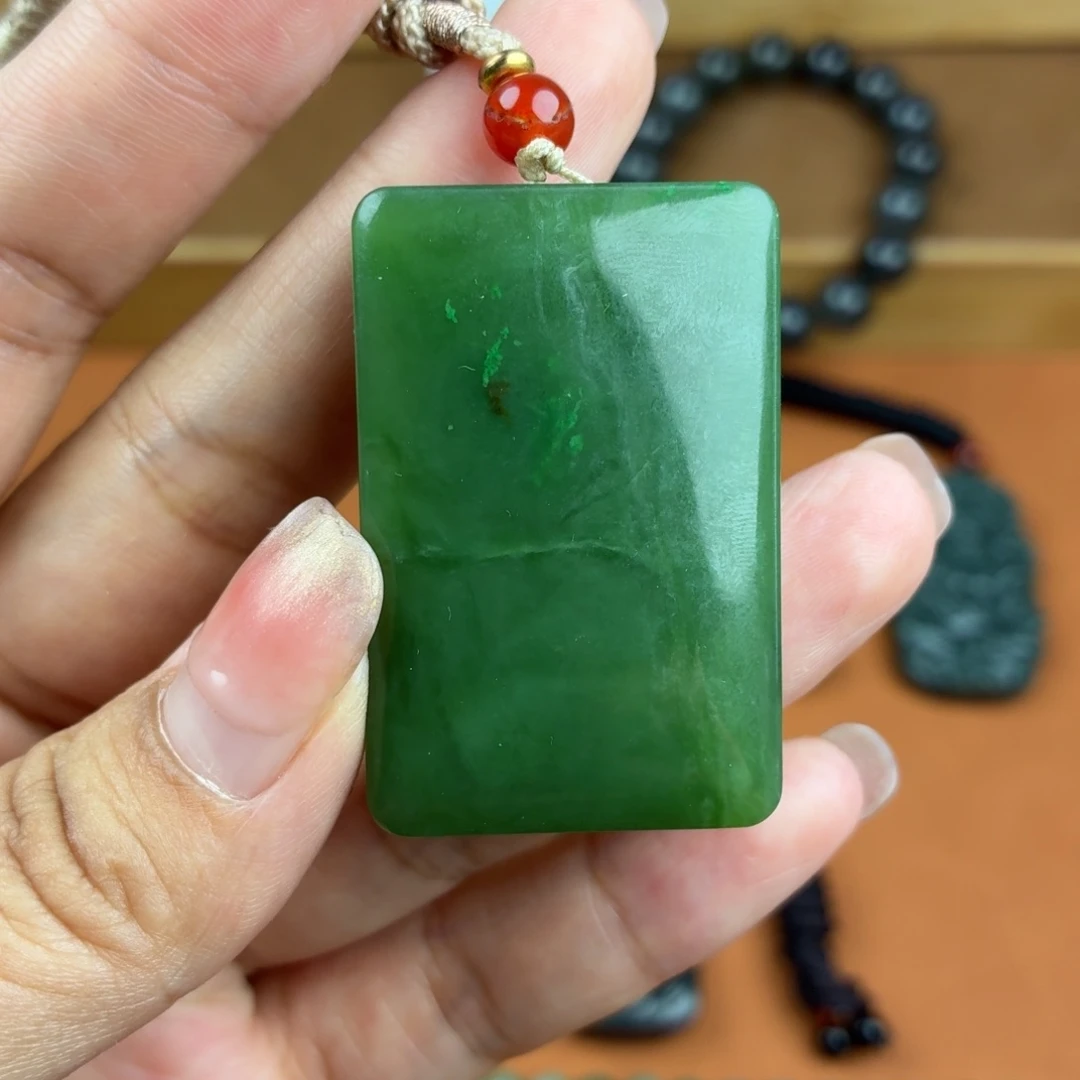 和田玉（糖玉）未镶嵌颈饰