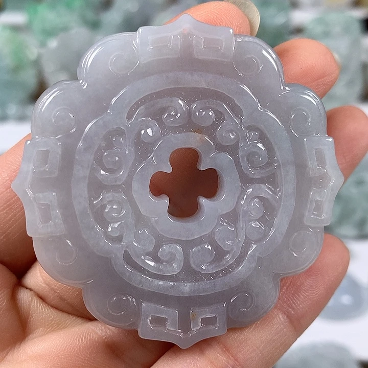 翡翠未镶嵌颈饰仿古牌两面工艺福利