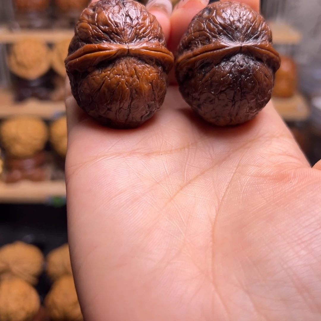 把件桃核七彩祥云H39、