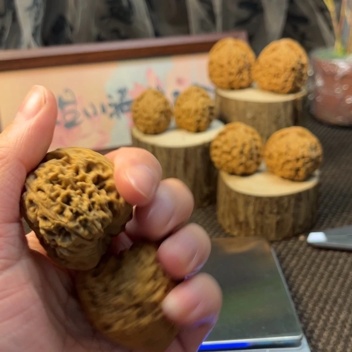 w***i文玩核桃吊坠核桃