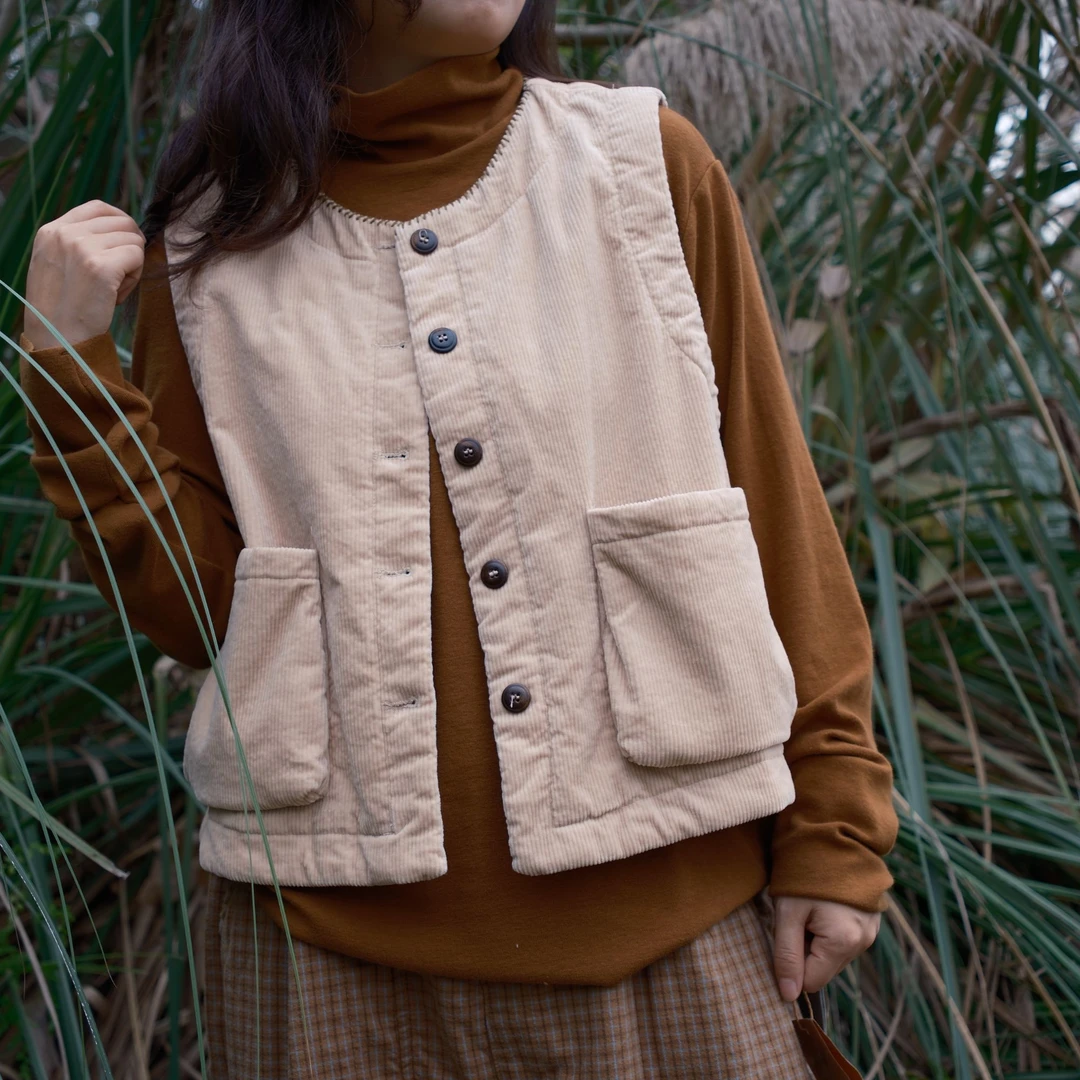 忆古朴拙原创设计复古休闲百搭品质款条绒手工棉马甲外穿2410915