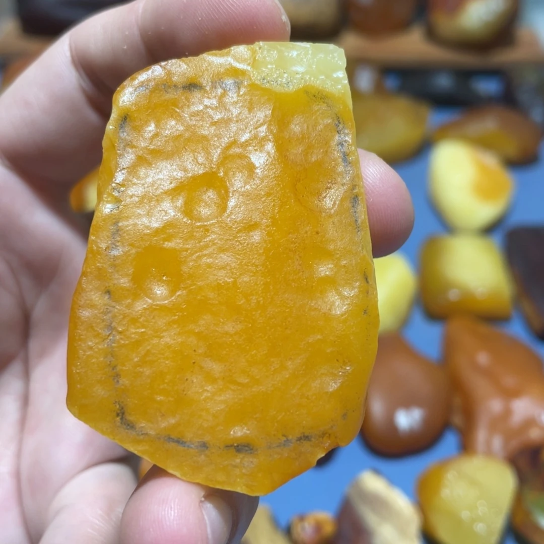 未镶嵌定制蜜蜡牌子，椭圆蛋面，雕刻