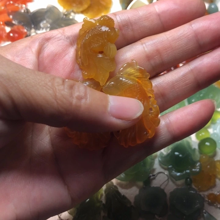 云***淼蛇纹石玉未镶嵌耳坠