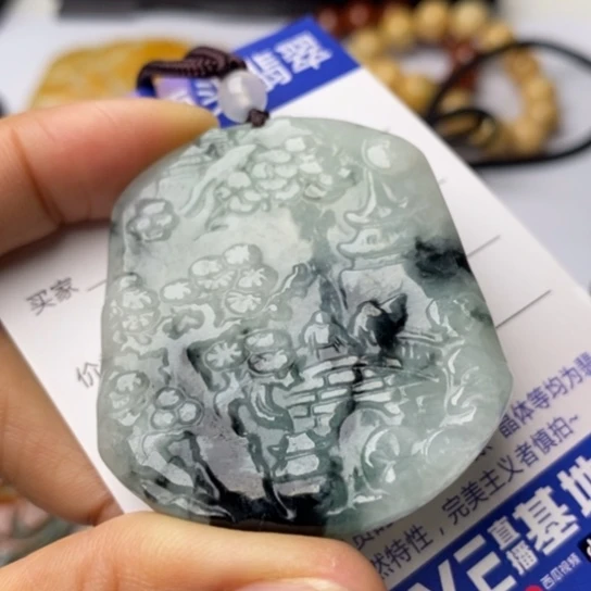 翡翠颈饰未镶嵌翡翠