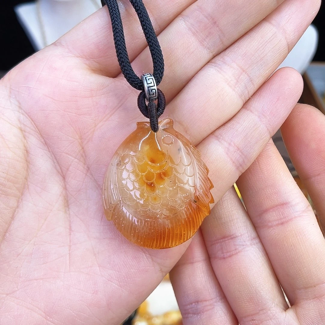 未镶嵌琥珀珠宝奇石，
