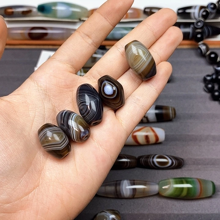 吖***咘玛瑙/玉髓合金珠宝半成品