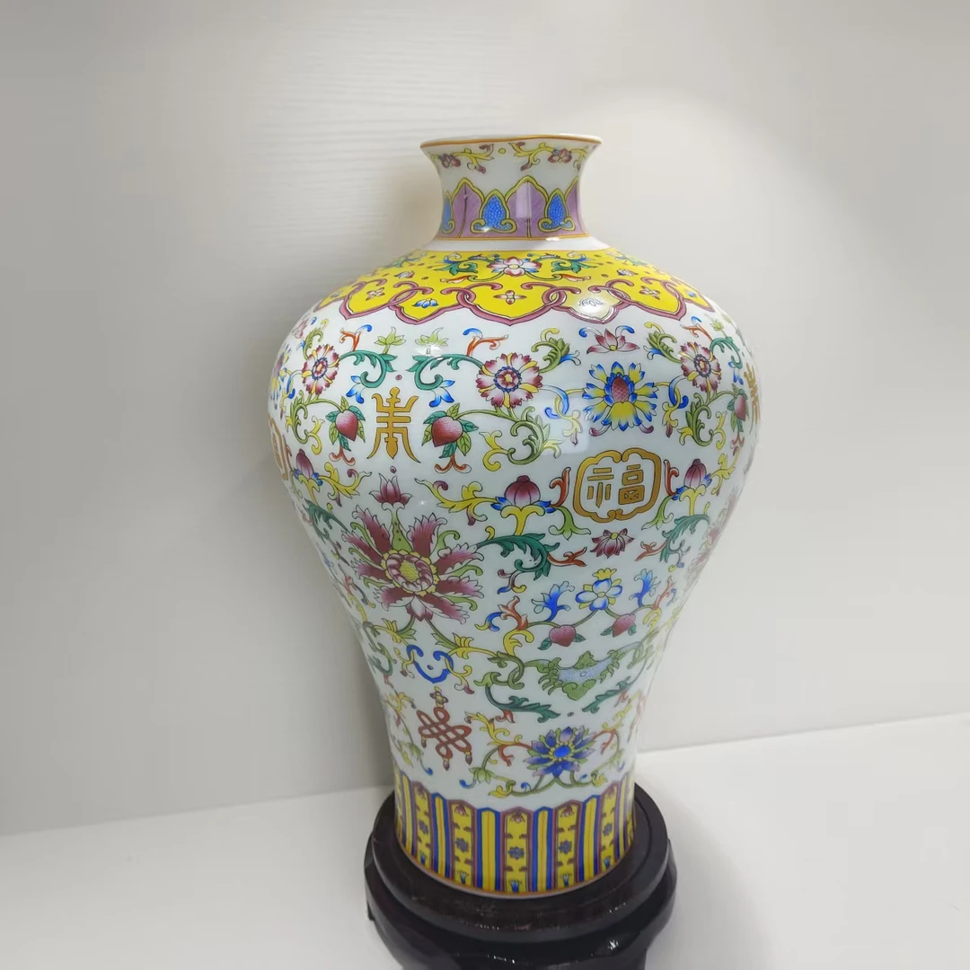 景德镇珐琅彩八宝图福寿大梅瓶