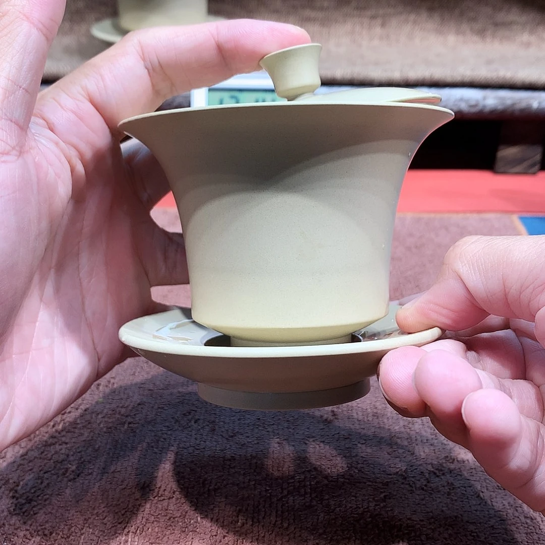 泥塑P****.放漏马蹄盖碗140毫升瑕疵