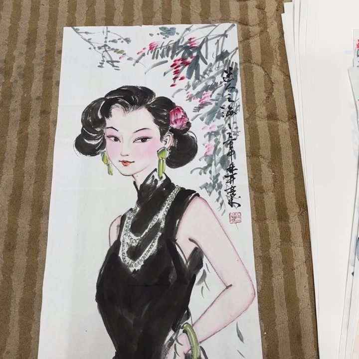 国画花鸟等图案为一体而得