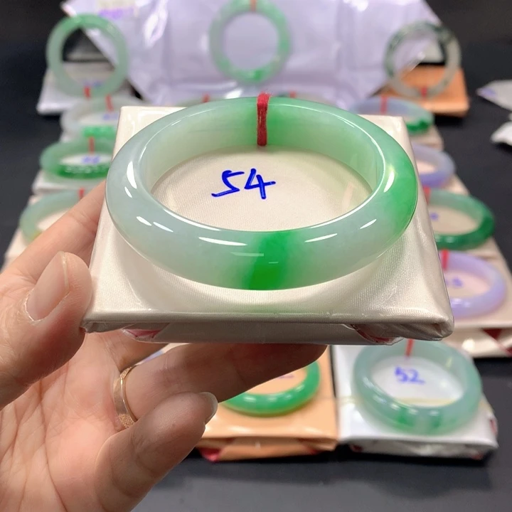 未镶嵌手镯翡翠54圈口