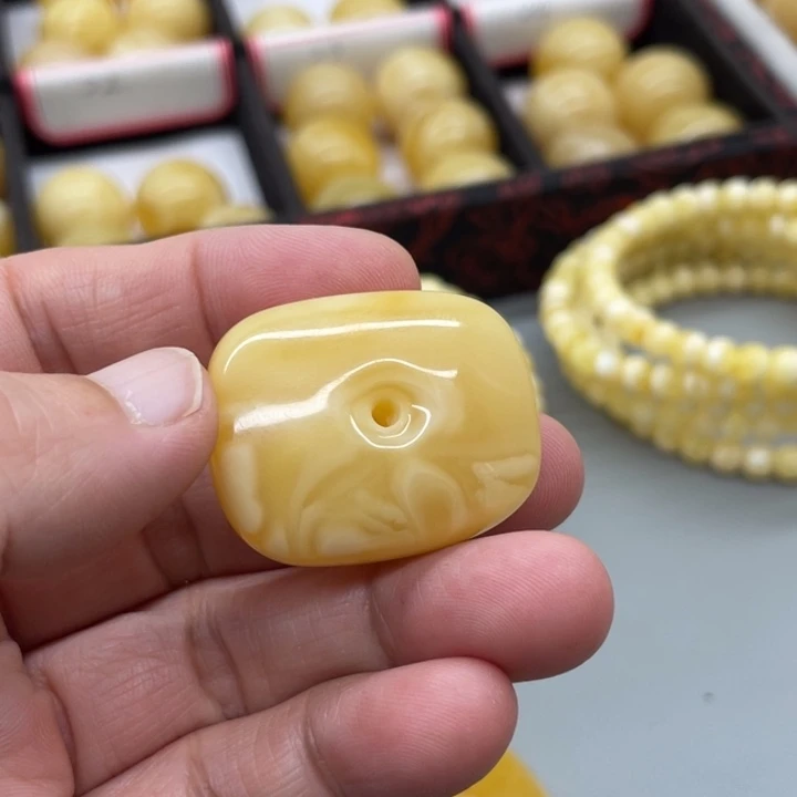 琥珀未镶嵌裸石蜜蜡