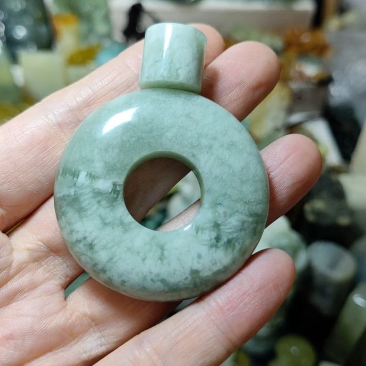 岫玉未镶嵌平安扣