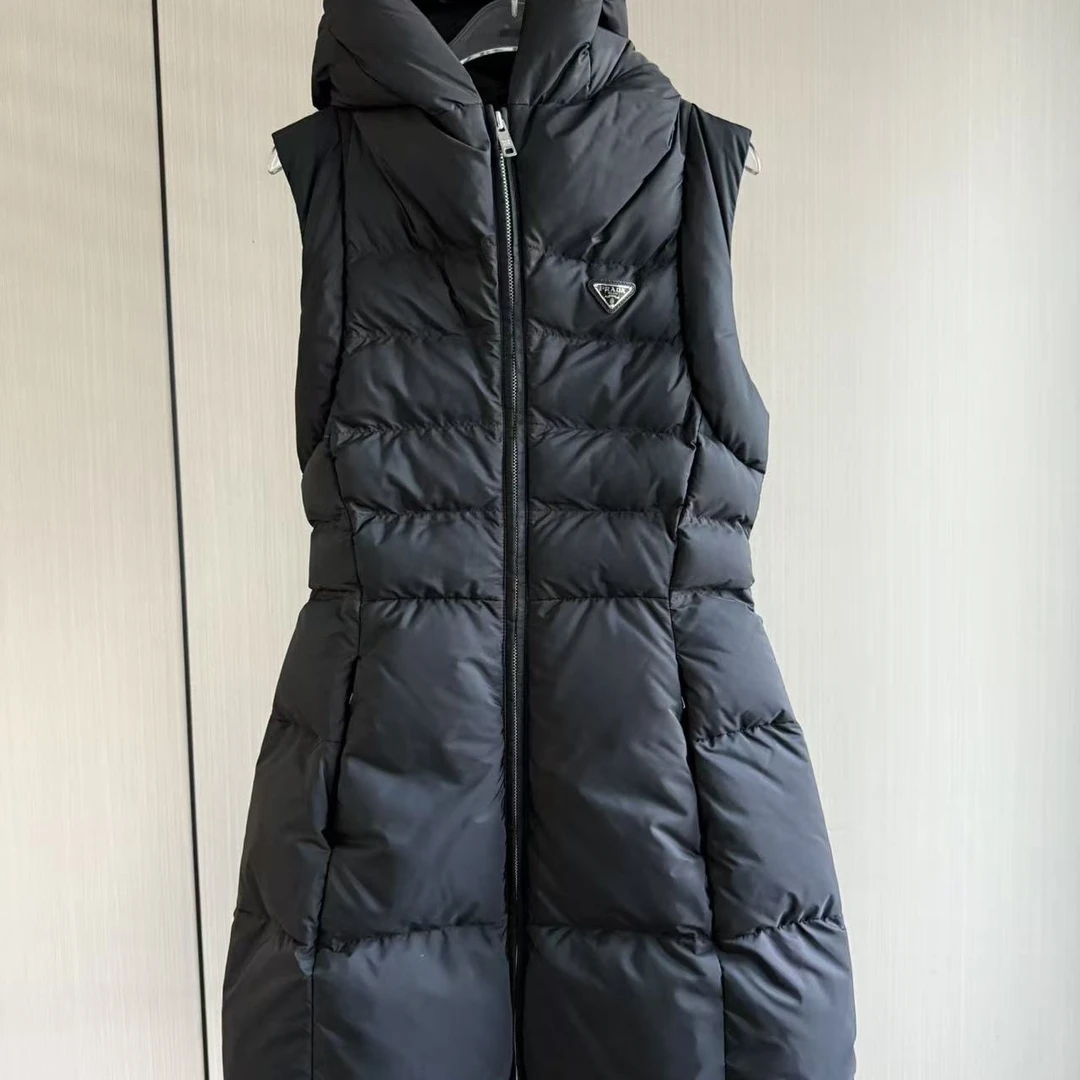 99新 Prada/普拉达 长款钢标羽绒服/尺码38/E0260