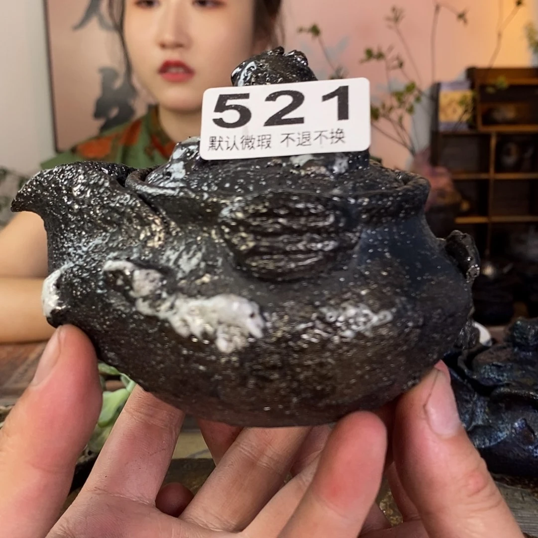 浅***笑荥经黑砂馒头窑手抓壶瑕疵体验款