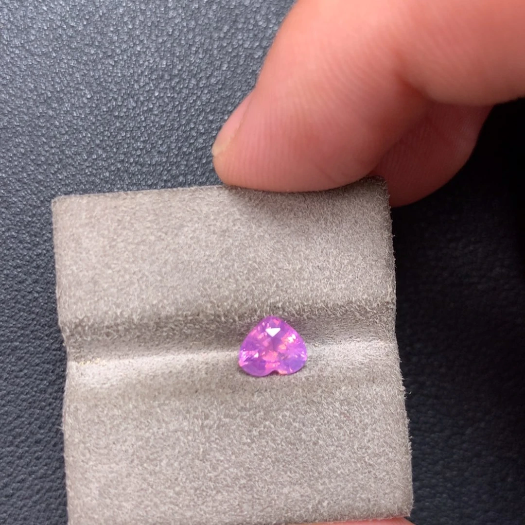 裸石彩色蓝宝石裸石1.06ct