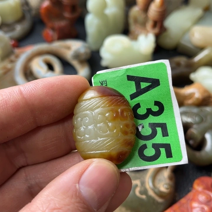 和田玉颈饰未镶嵌a****帆