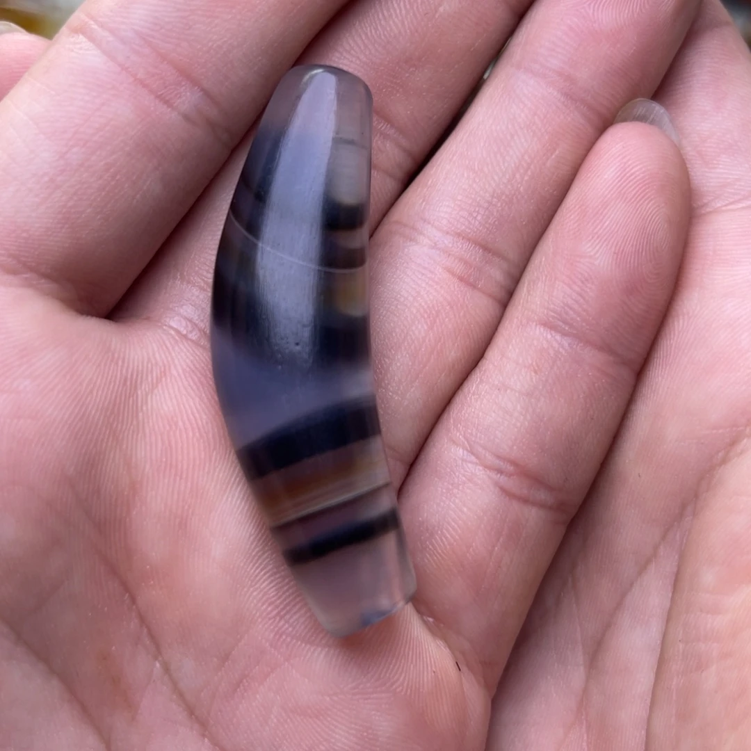 霓***衣玛瑙/玉髓未镶嵌颈饰