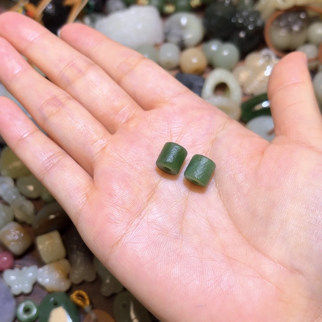 小***桐和田玉未镶嵌珠宝半成品