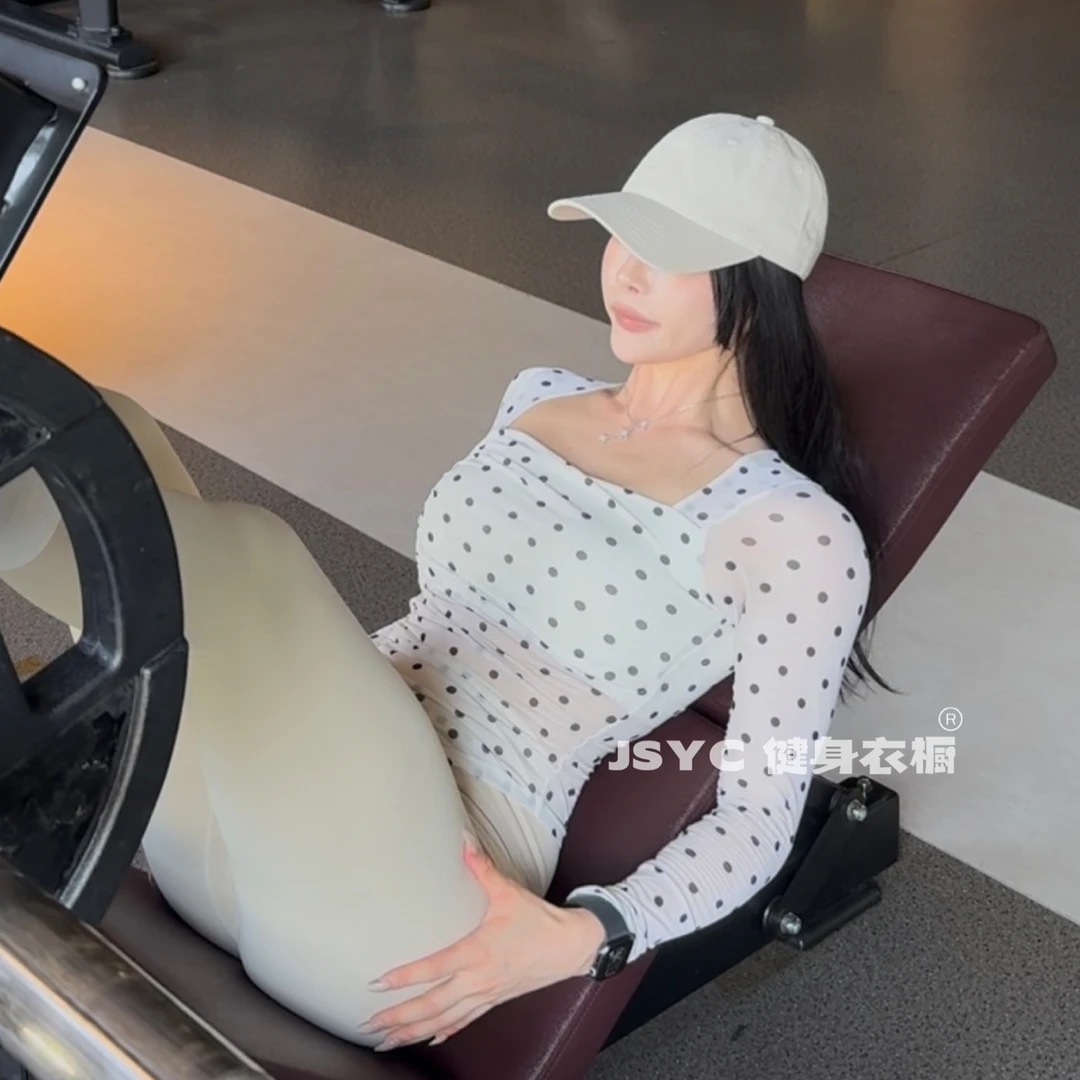 JSYC健身衣橱-带胸垫波点气质方领网纱透气修身收腰运动健身长袖