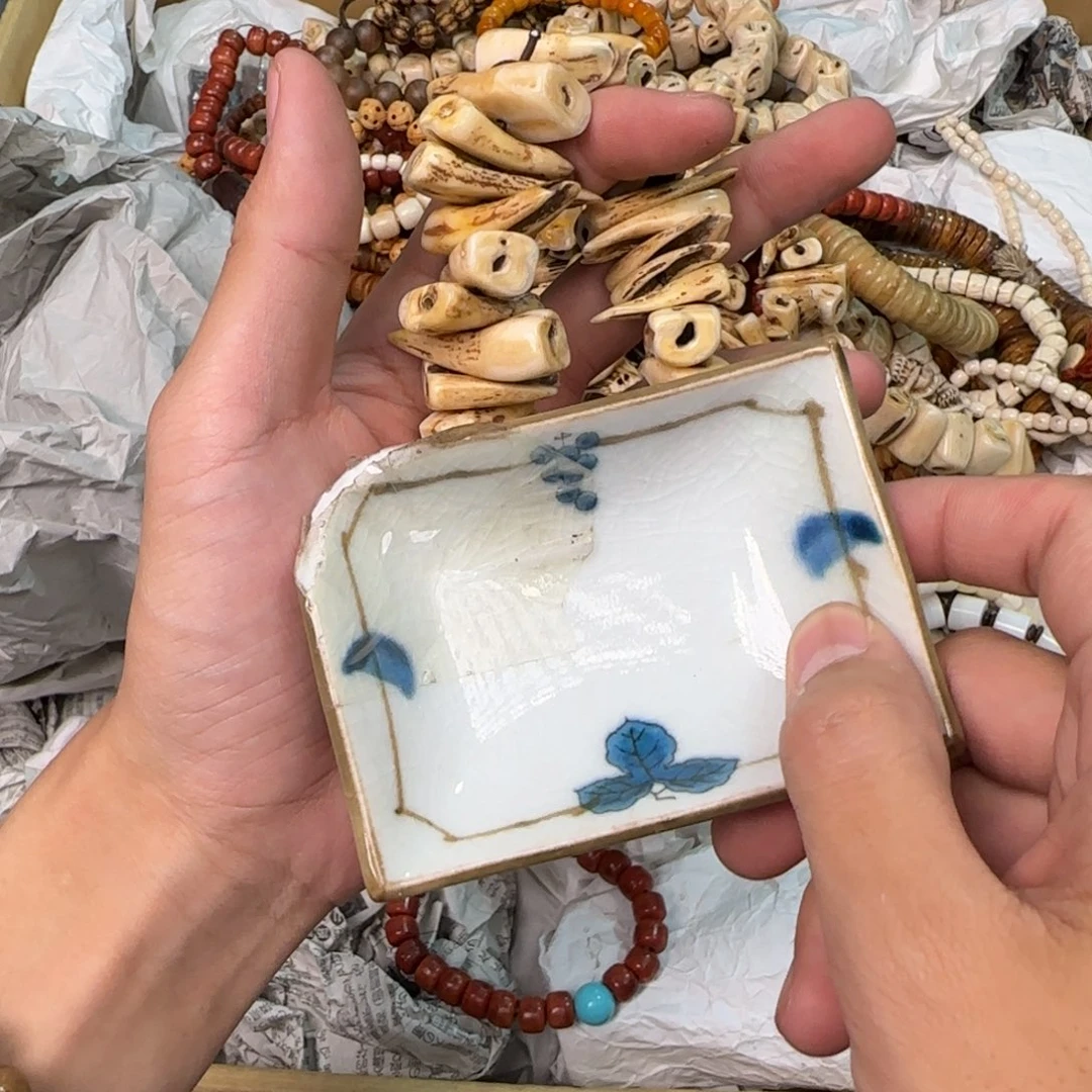 绿泥陶瓷孤品单件车里拍