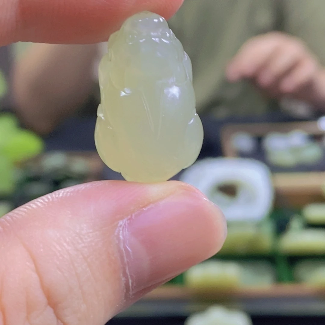 和田玉未镶嵌颈饰貔貅
