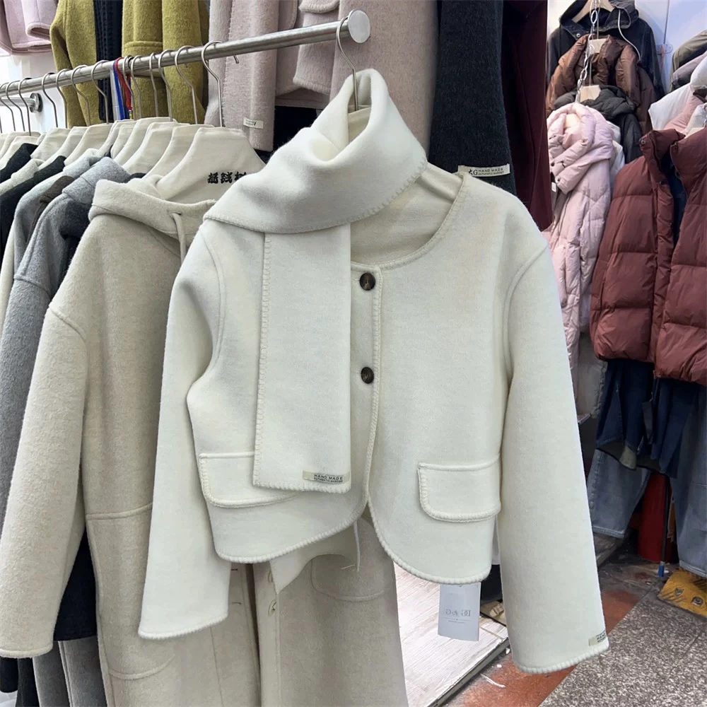 秋冬新款韩版圆领配围脖短款毛呢外套上衣女5806