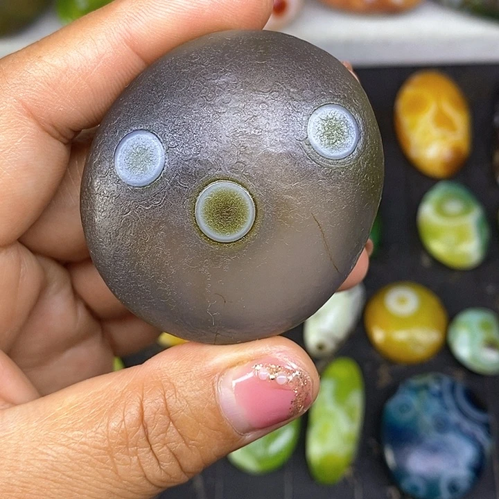 手把件三眼俏色奇石饰品