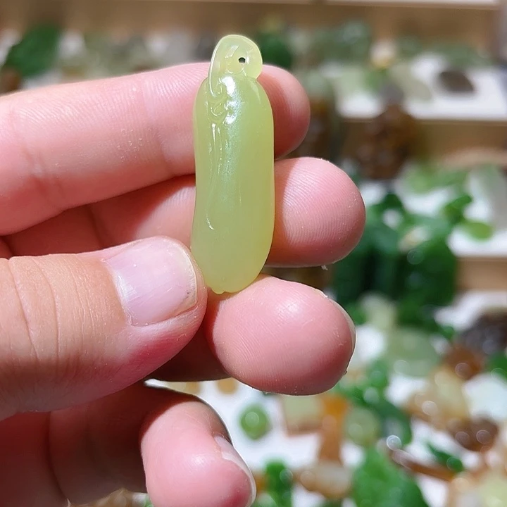 和田玉（黄玉）未镶嵌颈饰