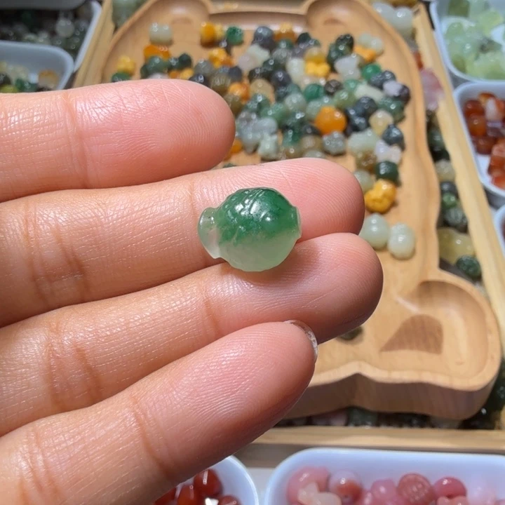 和田玉未镶嵌珠宝半成品