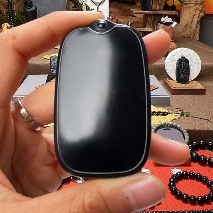 和田玉（墨玉）未镶嵌吊坠(不含链)高羊脂意境牌50.4克