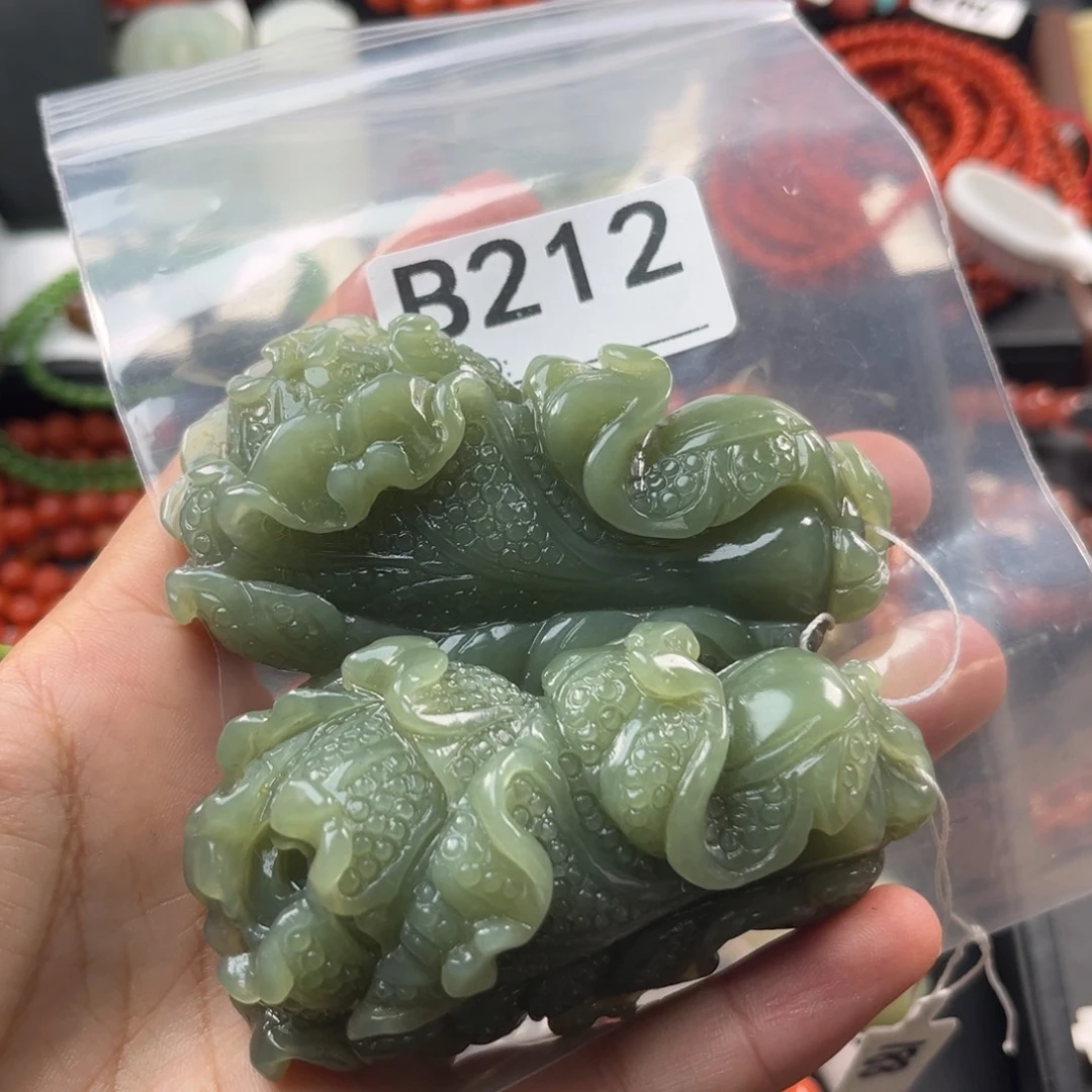 大***珂和田玉未镶嵌珠宝奇石