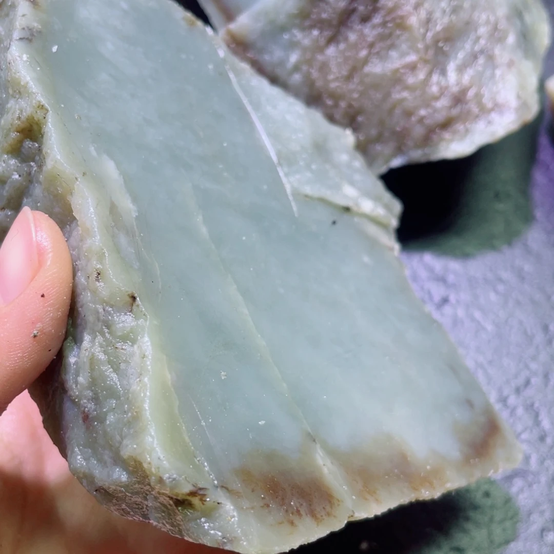 和田玉未镶嵌珠宝半成品