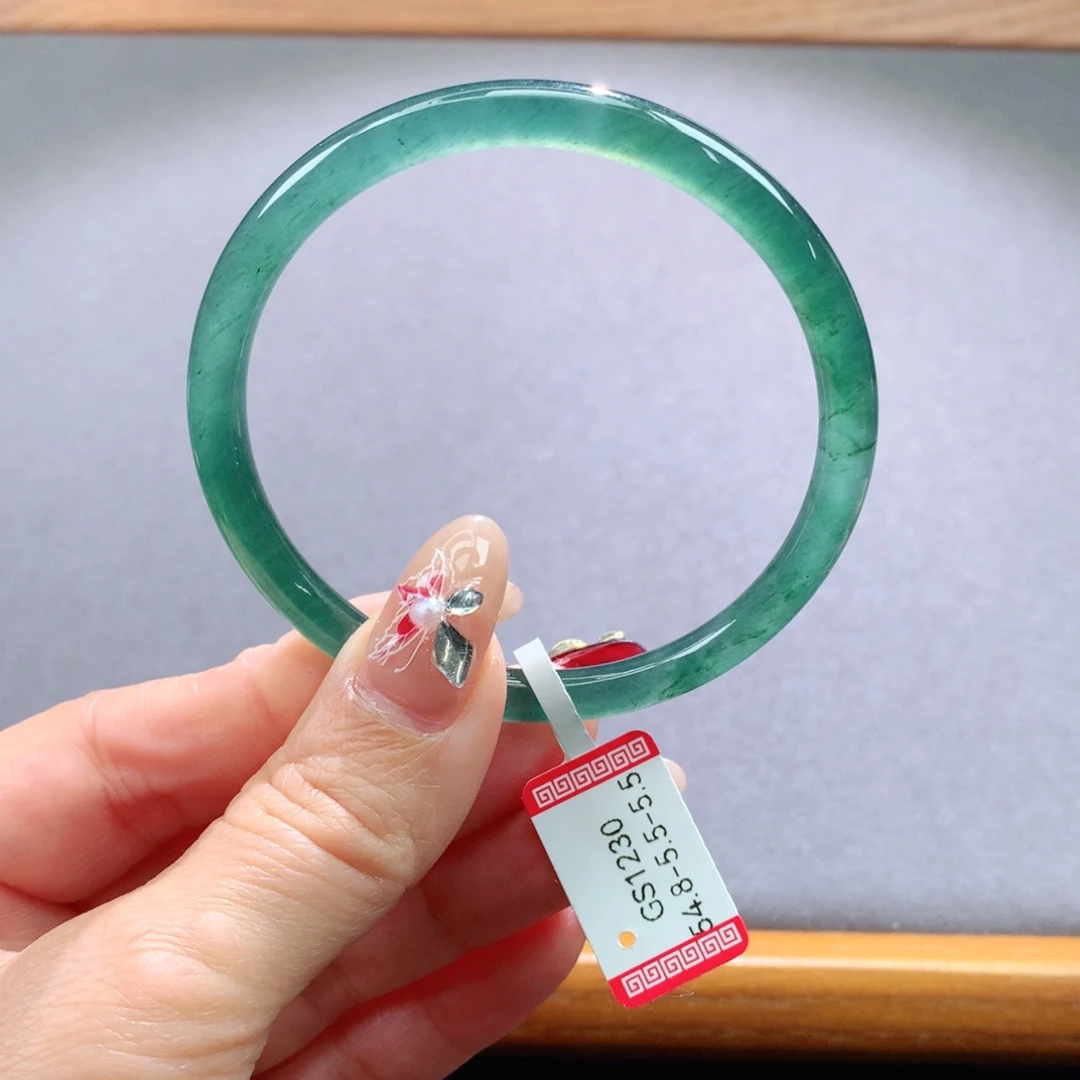 翡翠手镯未镶嵌天然翡翠手镯叮当镯