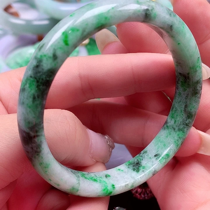 翡翠未镶嵌手镯翡翠手镯