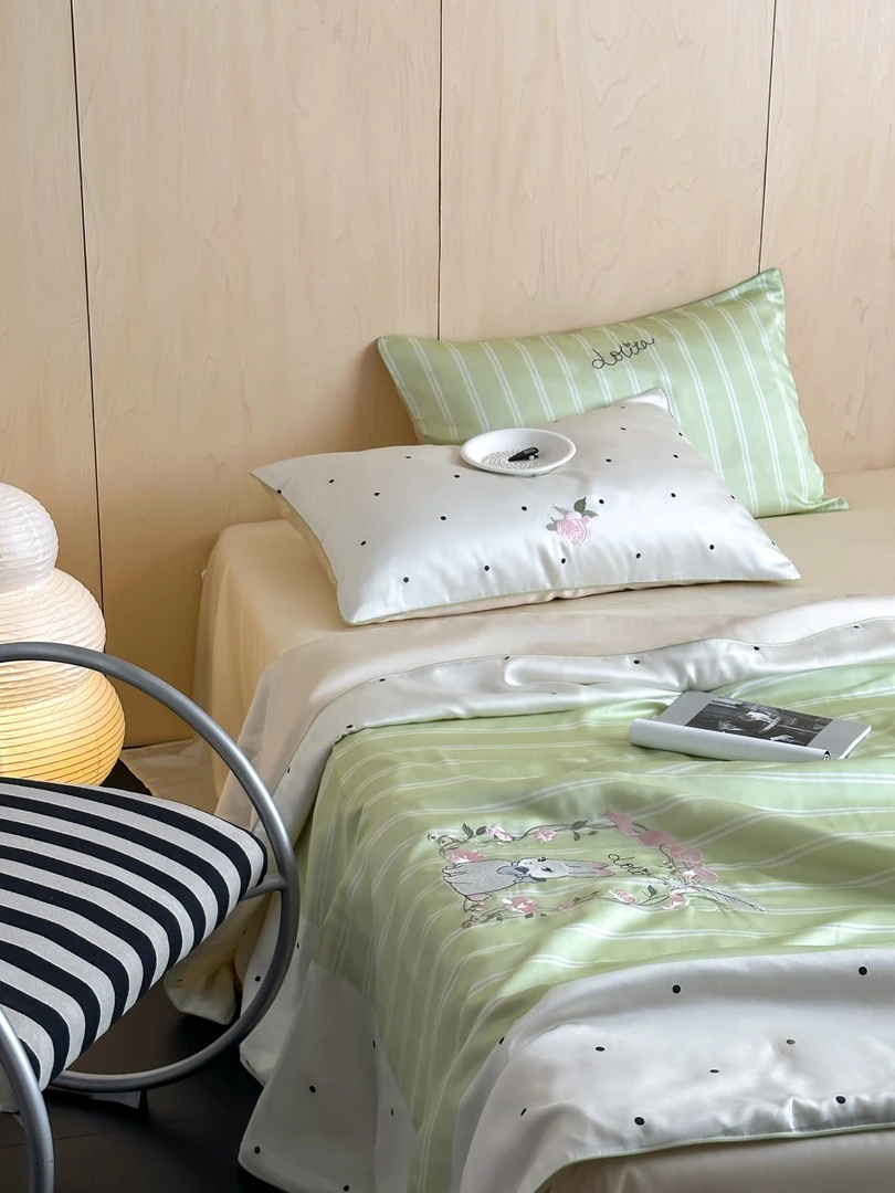 莉姐-【兔小姐】轻奢A类兰精天丝数码印花刺绣夏被凉感丝滑可机洗