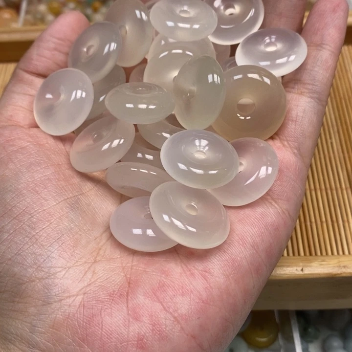 玛瑙/玉髓未镶嵌珠宝半成品5个卡20扣子