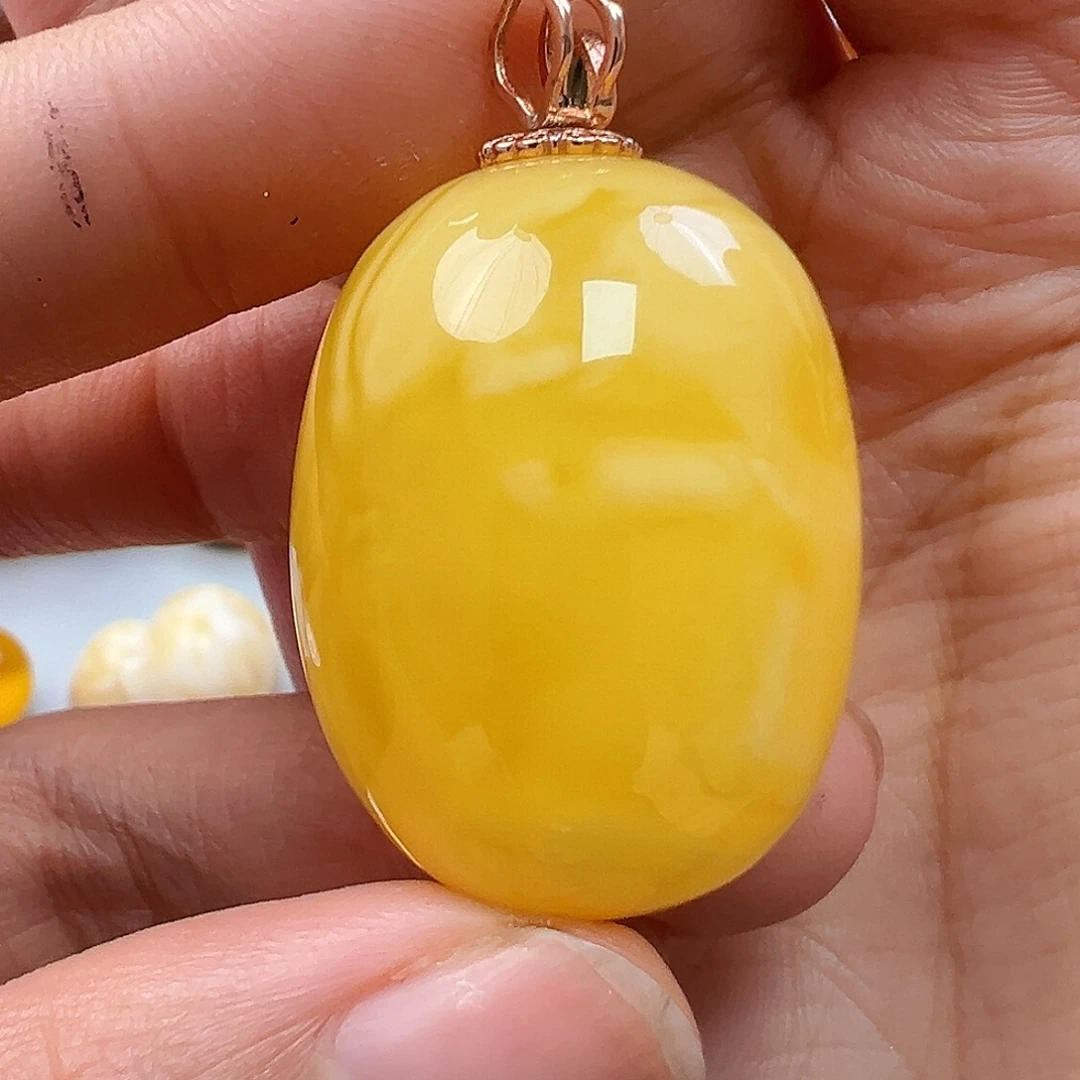 蜜蜡未镶嵌珠宝奇石