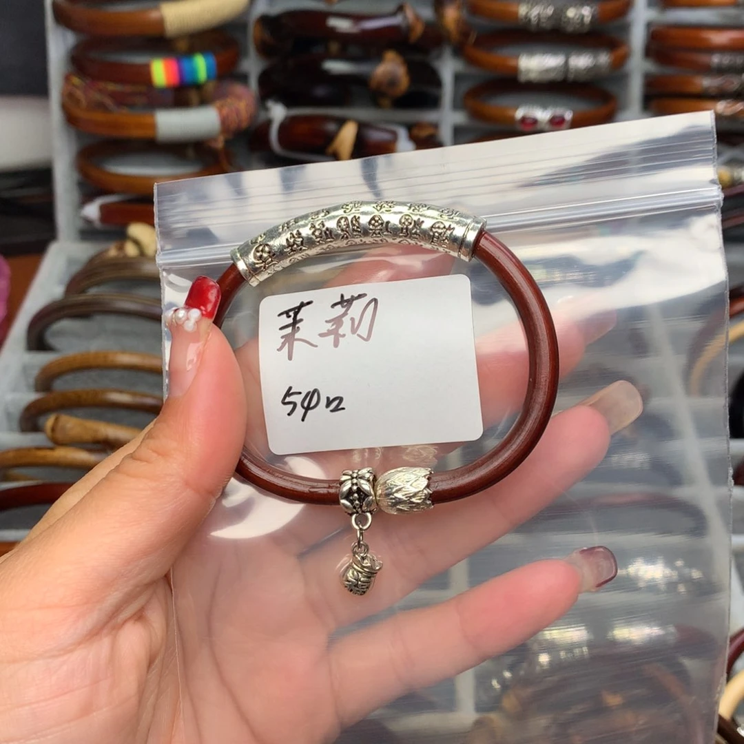 木茉**绿。。。。。。。。。。。。。。