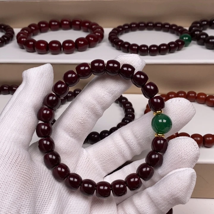 核桃把件R***荣猴头雕刻