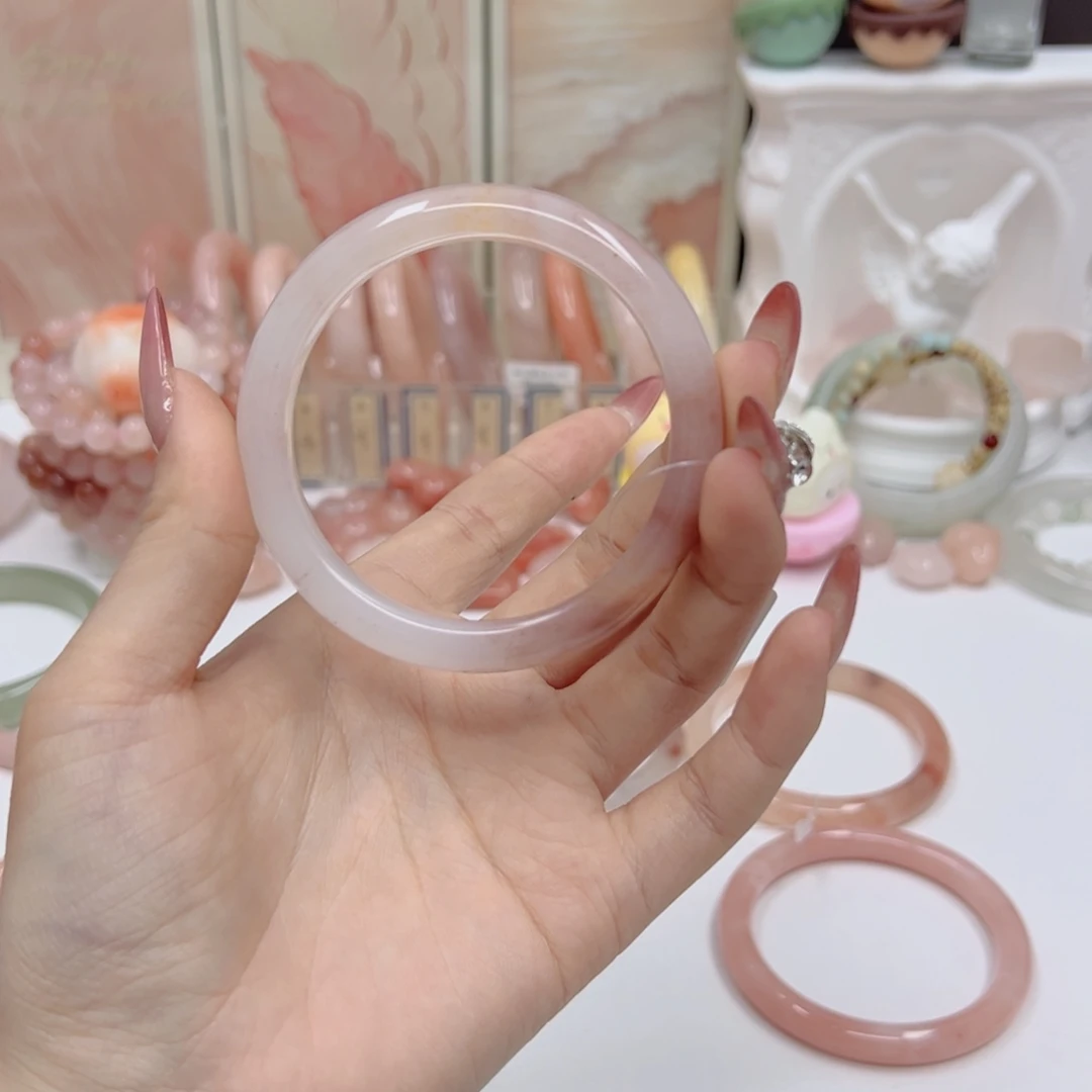 烦****石英质玉未镶嵌手镯