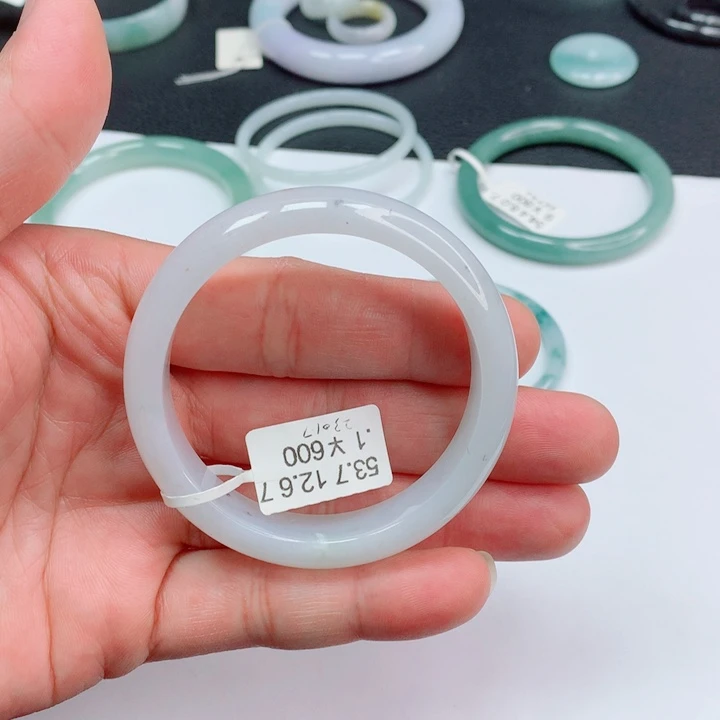 翡翠未镶嵌手镯53.54正圈