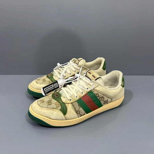95新 GUCCI/古驰 42.5 gucci脏脏鞋 内衬小磨损 秒价