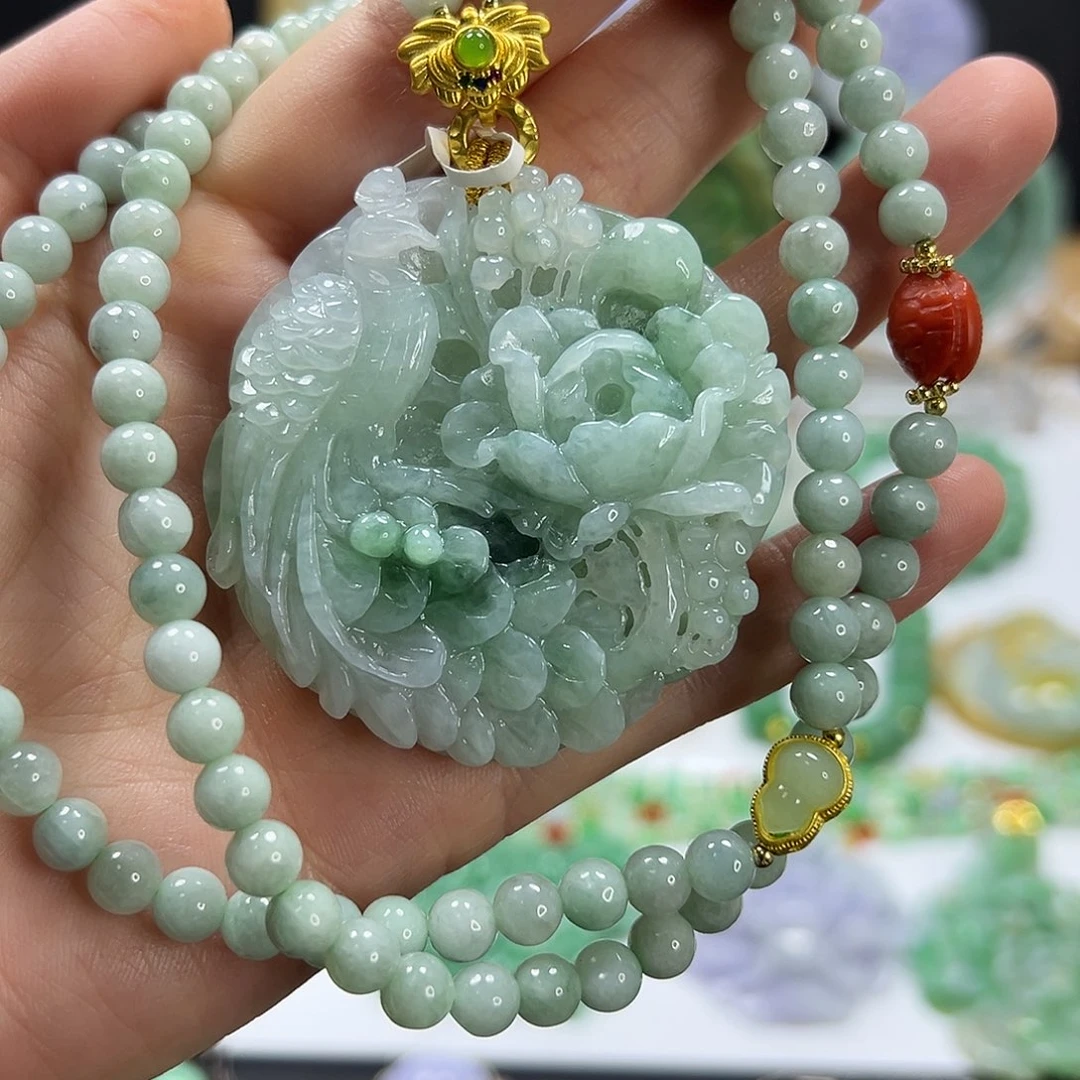 翡翠未镶嵌颈饰吊坠