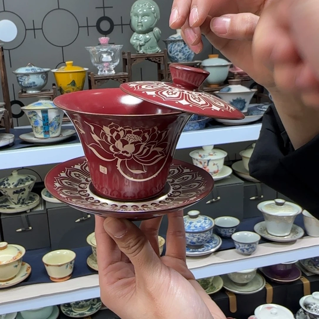 高温下的高温天气使人心情