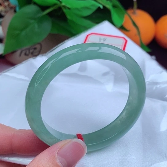 翡翠手镯未镶嵌   贵妃54 海蓝之迷