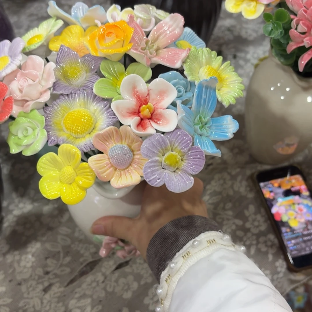 1436 陶瓷花拍满20元发货，退款拉黑
