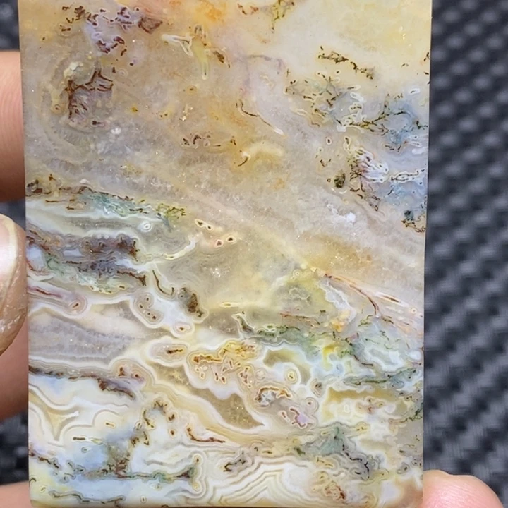 玛瑙/玉髓颈饰未镶嵌啤****鱼