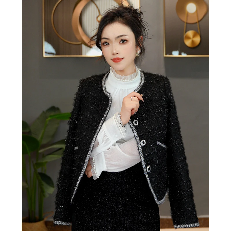 名媛高级感气质显瘦百搭短上衣黑色亮丝小香风外套女2025春装新款